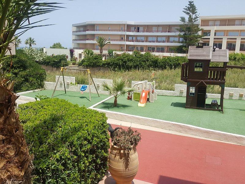 Jo An Beach Hotel Adelianos Kampos Zewnętrze zdjęcie